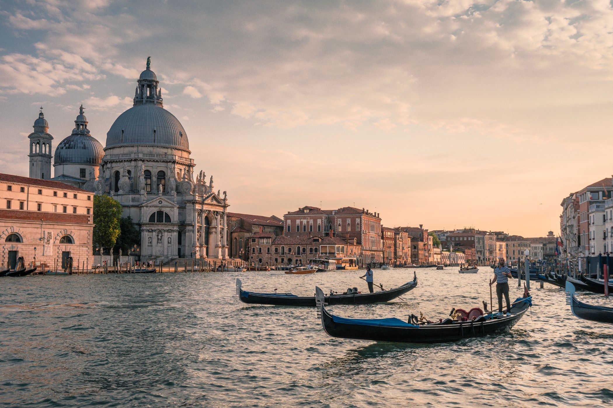 Canale di Venezia al tramonto