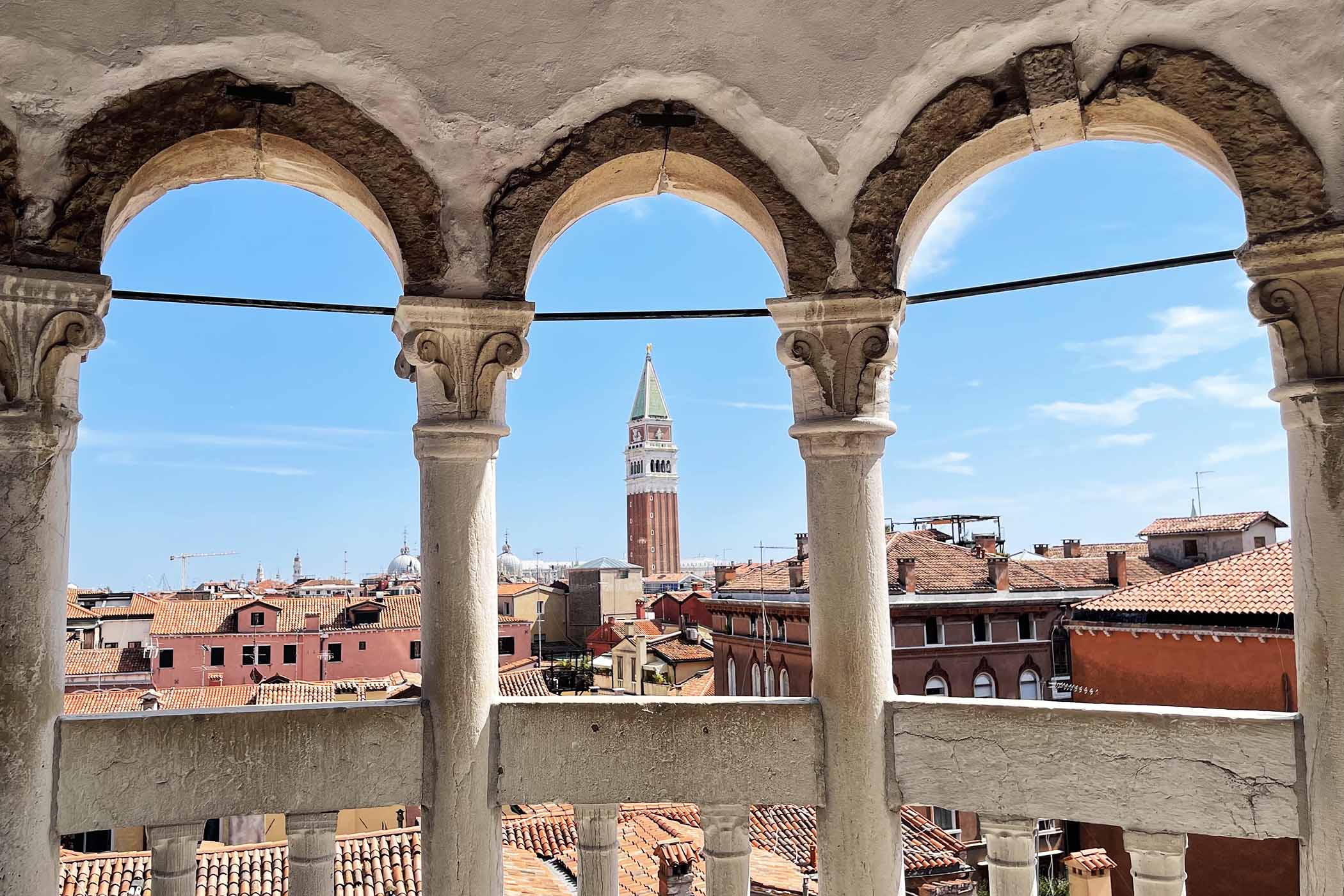 Scala Contarini del Bovolo, vista su Venezia. Credit: Petra Venezia